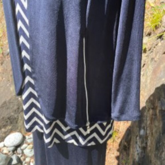 Chico's Travelers 6-Piece Lot Bundle Size 1 Medium (8/10) India Ink (Dark Blue) - Picture 11 of 14